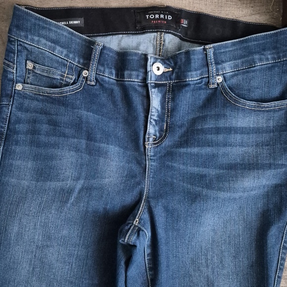 Torrid Bombshell Jeans. - Picture 4 of 6